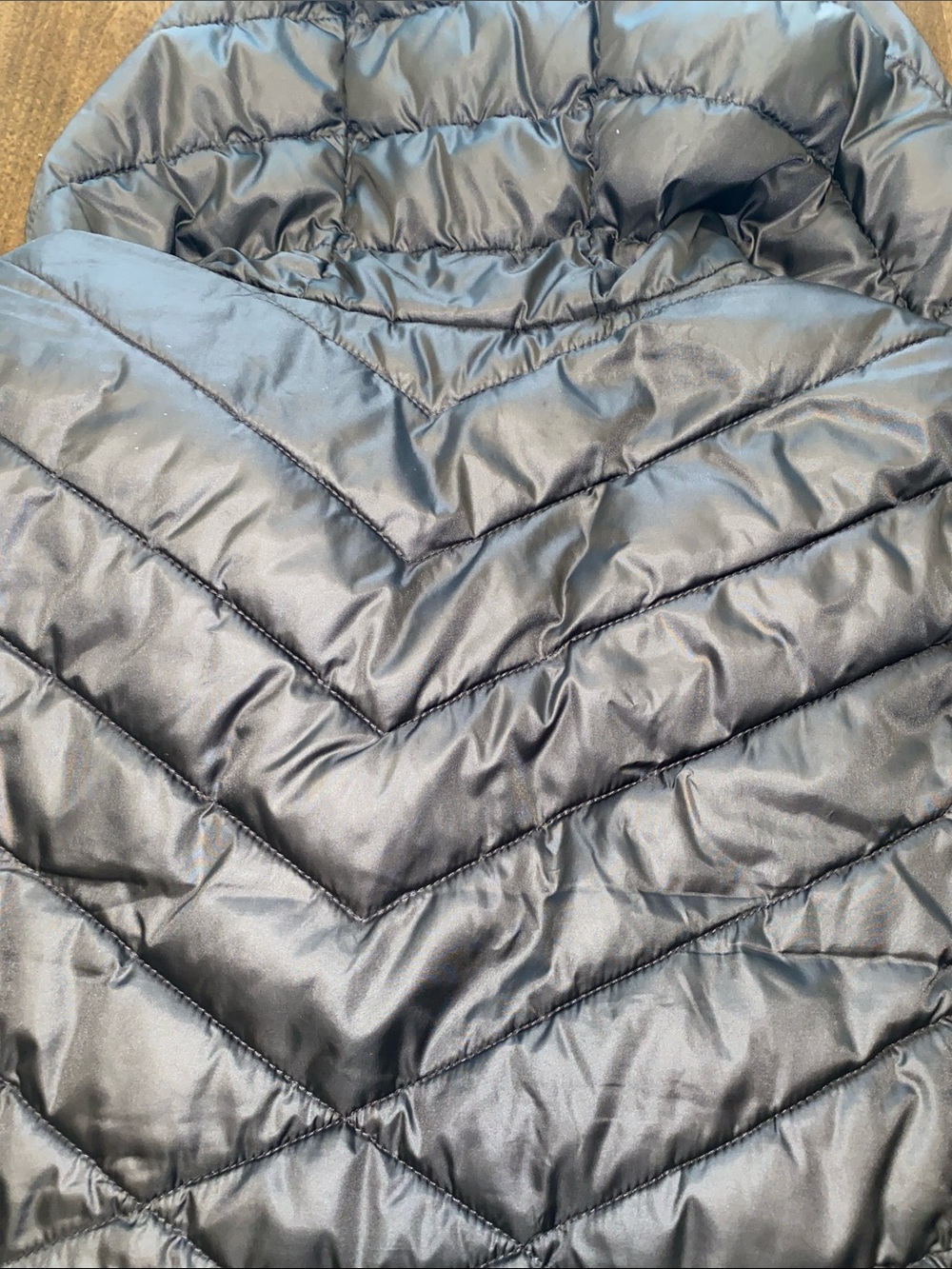 LOLE Women's Black Quilted Hooded Lightweight Puffer Jacket - Picture 8 of 8